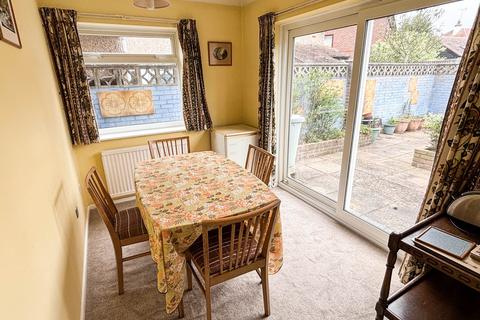 4 bedroom detached house for sale, Normanton Avenue, Bognor Regis