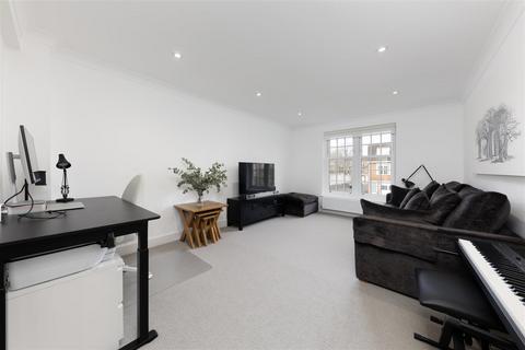 undefined, Thaxted Place, Wimbledon, SW20