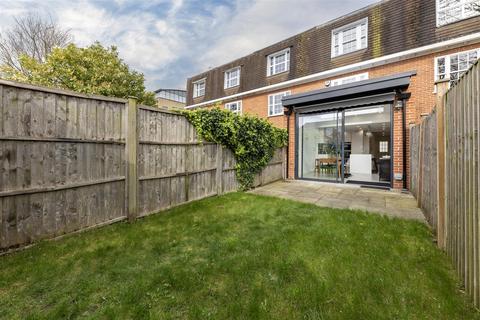 undefined, Thaxted Place, Wimbledon, SW20
