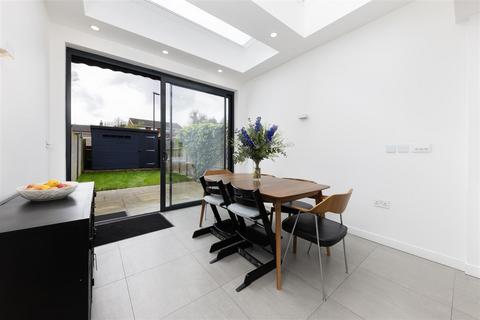 undefined, Thaxted Place, Wimbledon, SW20