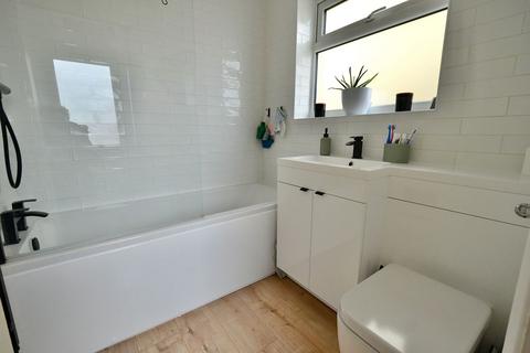 114 Albert Road, Evesham, WR11 4LB