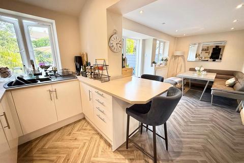 15 Birchinall Close, Macclesfield, SK11 8QS