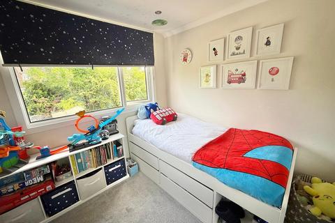 15 Birchinall Close, Macclesfield, SK11 8QS