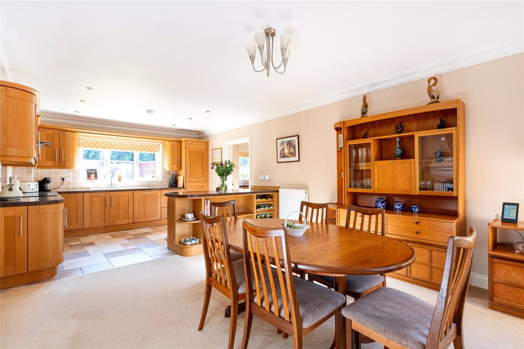 Kitchen/Dining
