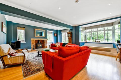 Hollybush House Devonshire Avenue, Amersham, HP6 5JF