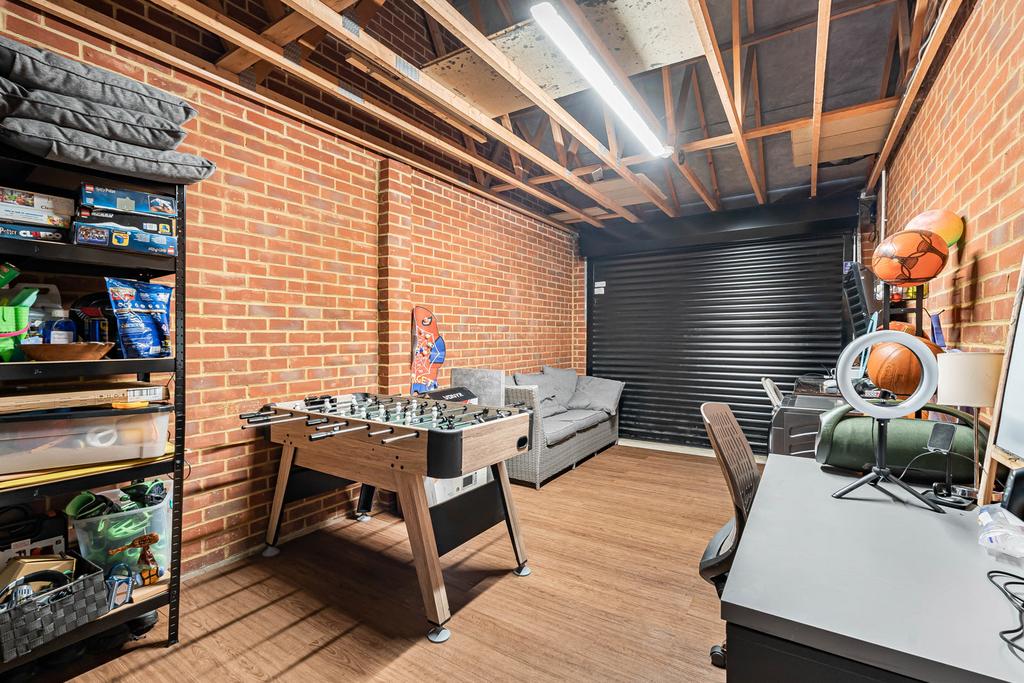 Garage/Games Room