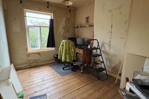 27 Charles Street, Royton, Oldham, OL2 5JN