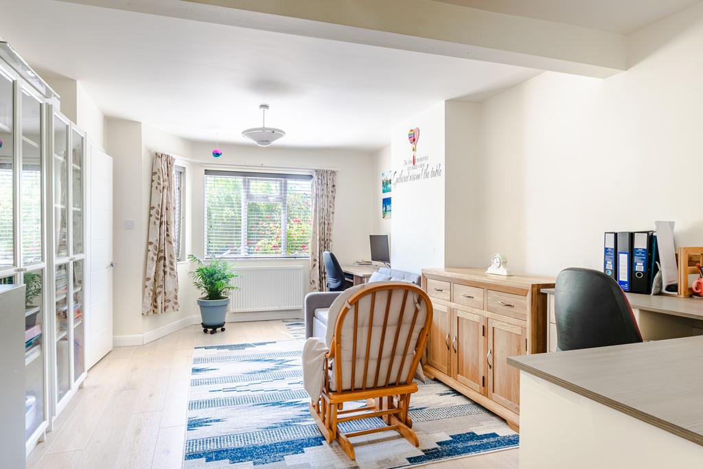 Familyroom1