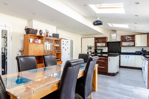 331 Easterly Road, Leeds, LS8 2TS