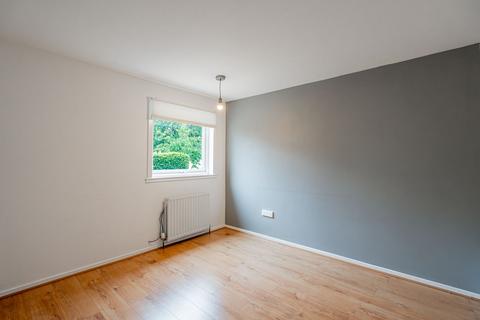 15 Bughtlin Drive, Edinburgh, EH12 8UX