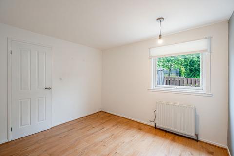15 Bughtlin Drive, Edinburgh, EH12 8UX