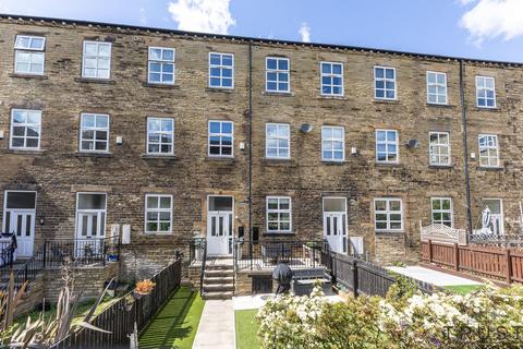 4 bedroom terraced house for sale, Brunswick Place, Heckmondwike, WF16