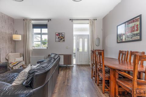4 bedroom terraced house for sale, Brunswick Place, Heckmondwike, WF16