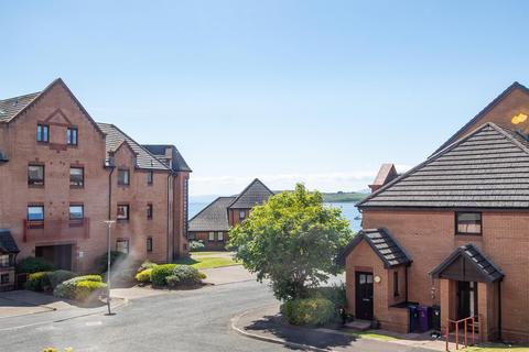 67 Curlinghall, Largs, KA30 8LB
