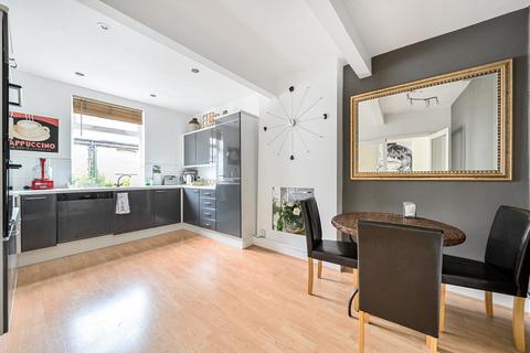 2 bedroom flat for sale, Lambolle Place, Belsize Park, London, NW3