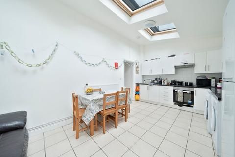 10 Coldhams Grove, Cambridge, CB1 3HW
