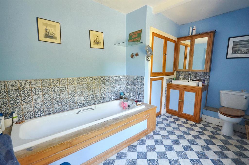 Main Bathroom