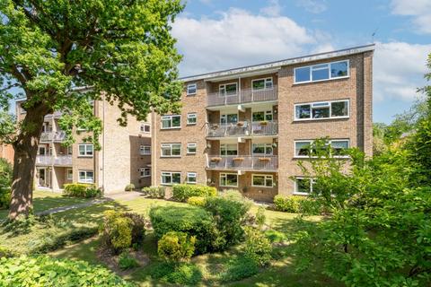 3 bedroom flat for sale, Shortlands Road Bromley BR2