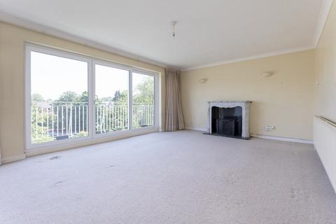 3 bedroom flat for sale, Shortlands Road Bromley BR2