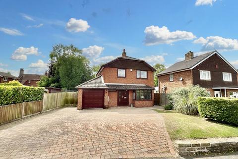 3 bedroom detached house for sale, Gateway Avenue, Baldwins Gate, ST5