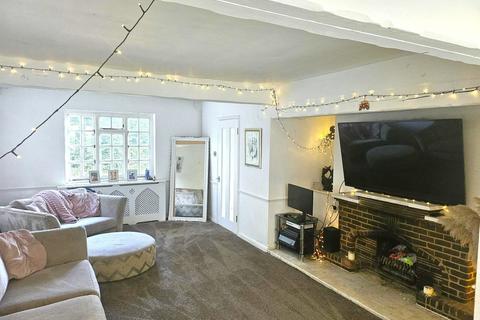 55 Leaves Green Road, Keston, BR2 6DE