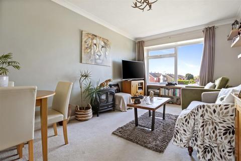 1 bedroom flat for sale, Dankton Gardens, Sompting, Lancing