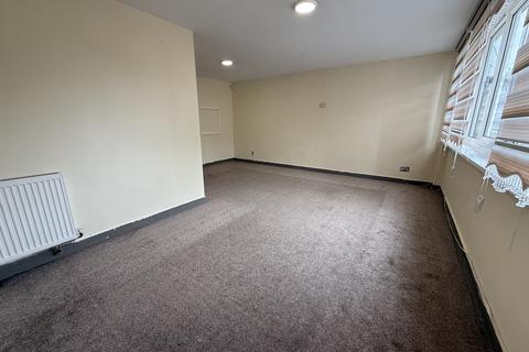 3 bedroom terraced house to rent, Ferraro Close, HOUNSLOW, Greater London, TW5