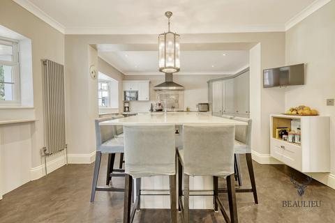 5 bedroom detached house for sale, Beaulieu Park CM1