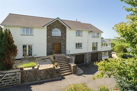 6 bedroom detached house for sale, Church Lane, Frithelstockstone, Torrington