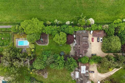 8 bedroom detached house for sale, Nightingales Lane, Chalfont St. Giles HP8