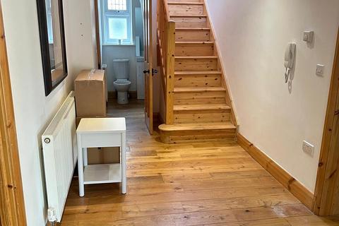 4 bedroom detached house to rent, Bittacy Close, London