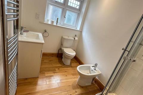 4 bedroom detached house to rent, Bittacy Close, London