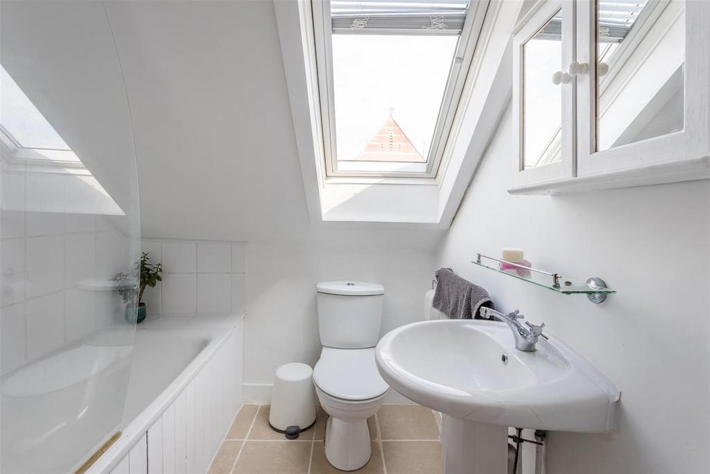 Flat 6, 3 Denmark Terrace-8.jpg