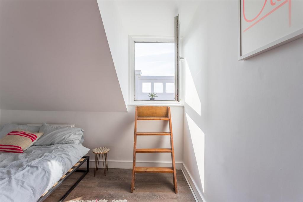 Flat 6, 3 Denmark Terrace-13.jpg