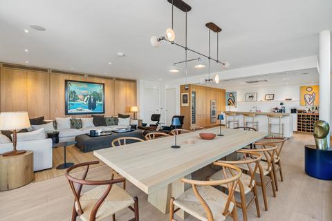 3 bedroom flat for sale, Bolsover Street, London W1W