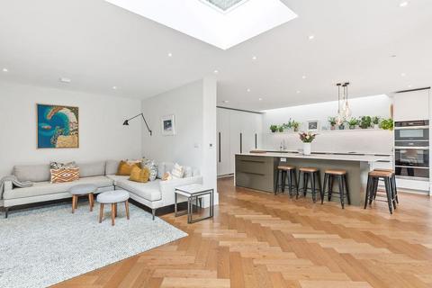 6 bedroom detached house to rent, Strawberry Hill Road, Twickenham, TW1