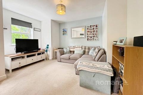2 bedroom apartment for sale, Woodland Walk, Aldershot, Hampshire