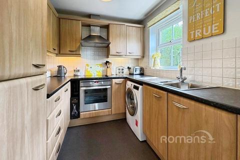 2 bedroom apartment for sale, Woodland Walk, Aldershot, Hampshire