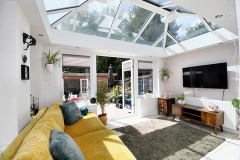 34 Chesterfield Close, Eccles, Manchester, M30 8EJ