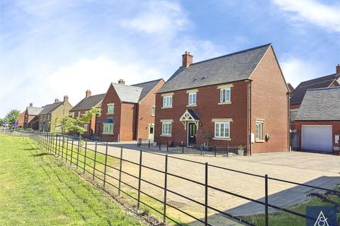 57 Flanders Way, Brackley, NN13 6FX