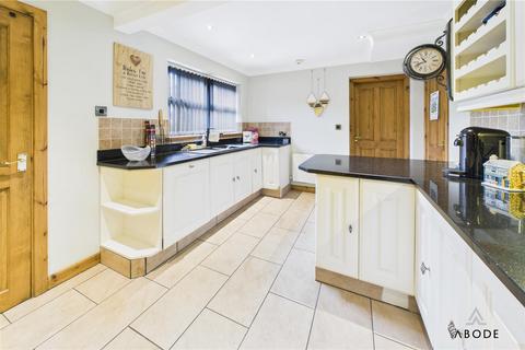 3 Arkle Close, Uttoxeter, ST14 8XH