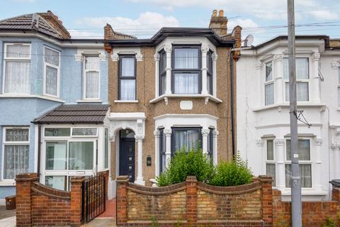 3 bedroom terraced house for sale, Higham Hill Road, London E17