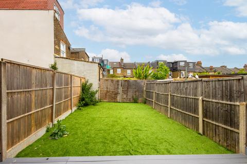 3 bedroom terraced house for sale, Higham Hill Road, London E17