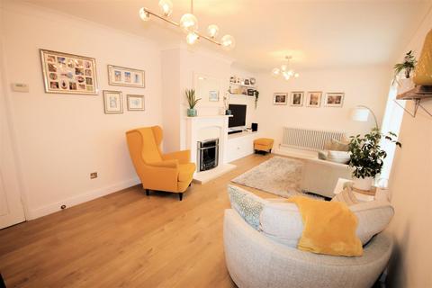 10 Byfield Close, Toddington, Dunstable, LU5 6BH