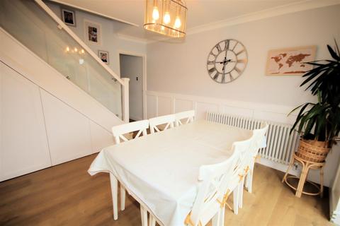 10 Byfield Close, Toddington, Dunstable, LU5 6BH