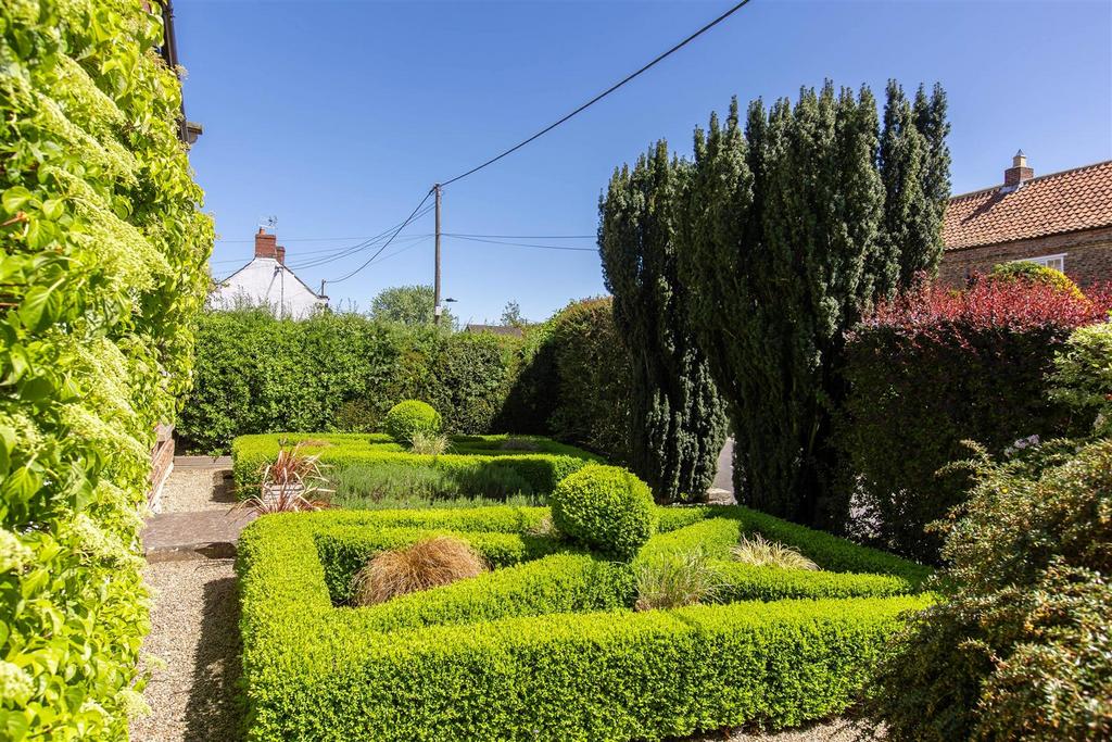 Sevenfields Farm House External-39.jpg