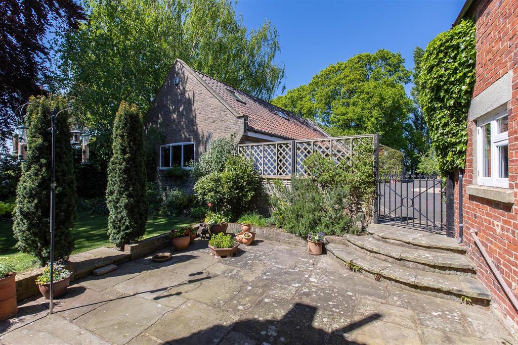 Sevenfields Farm House External-38.jpg