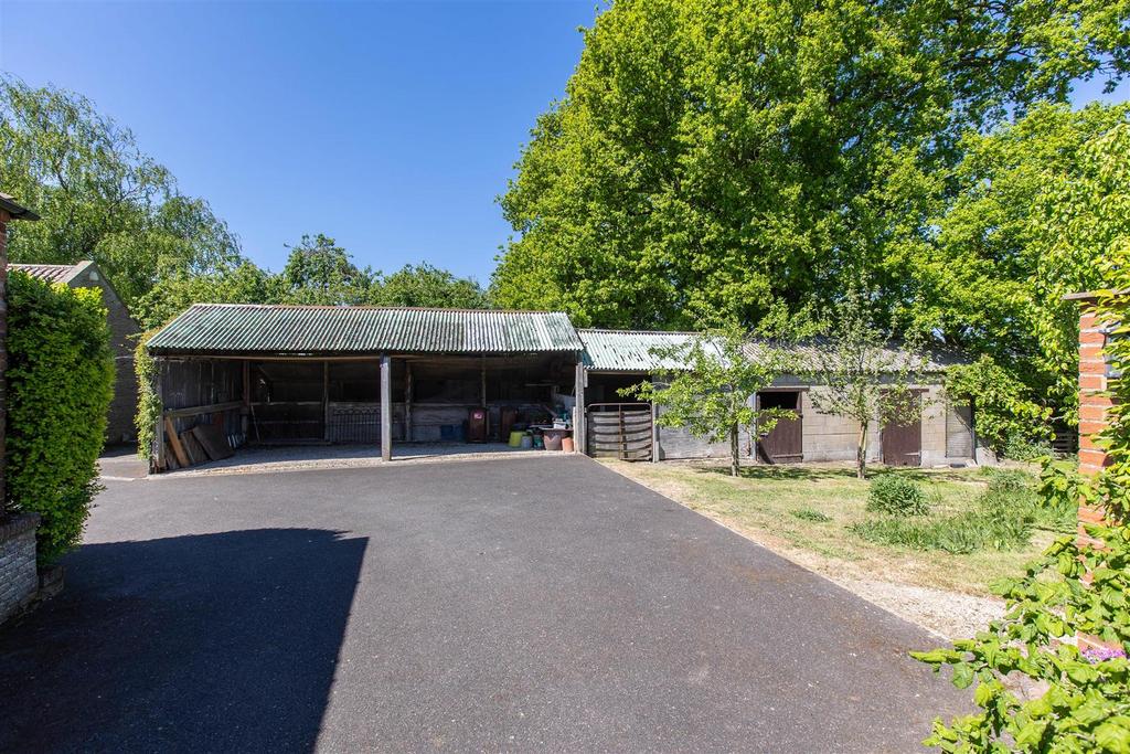 Sevenfields Farm House External-3.jpg