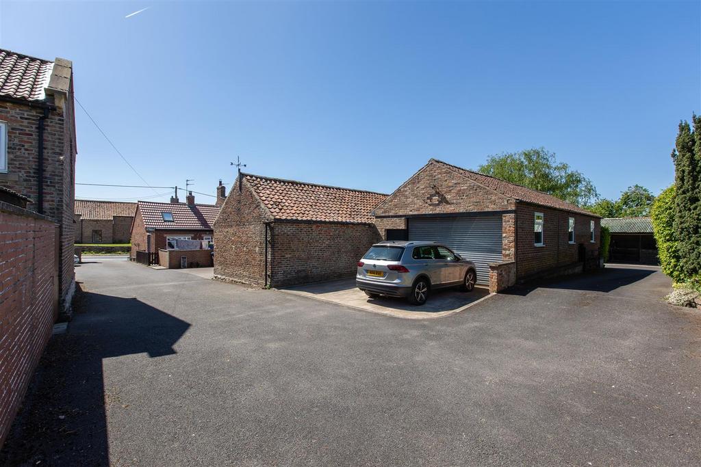 Sevenfields Farm House External-5.jpg