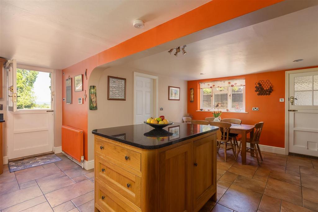 Sevenfields Farm House Kitchen Breakfast Room-3.jp